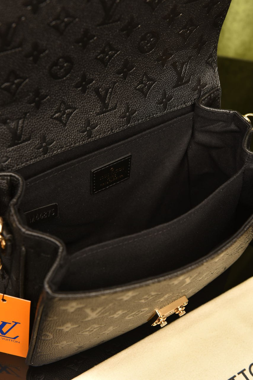 Metis Pochette Black Bag