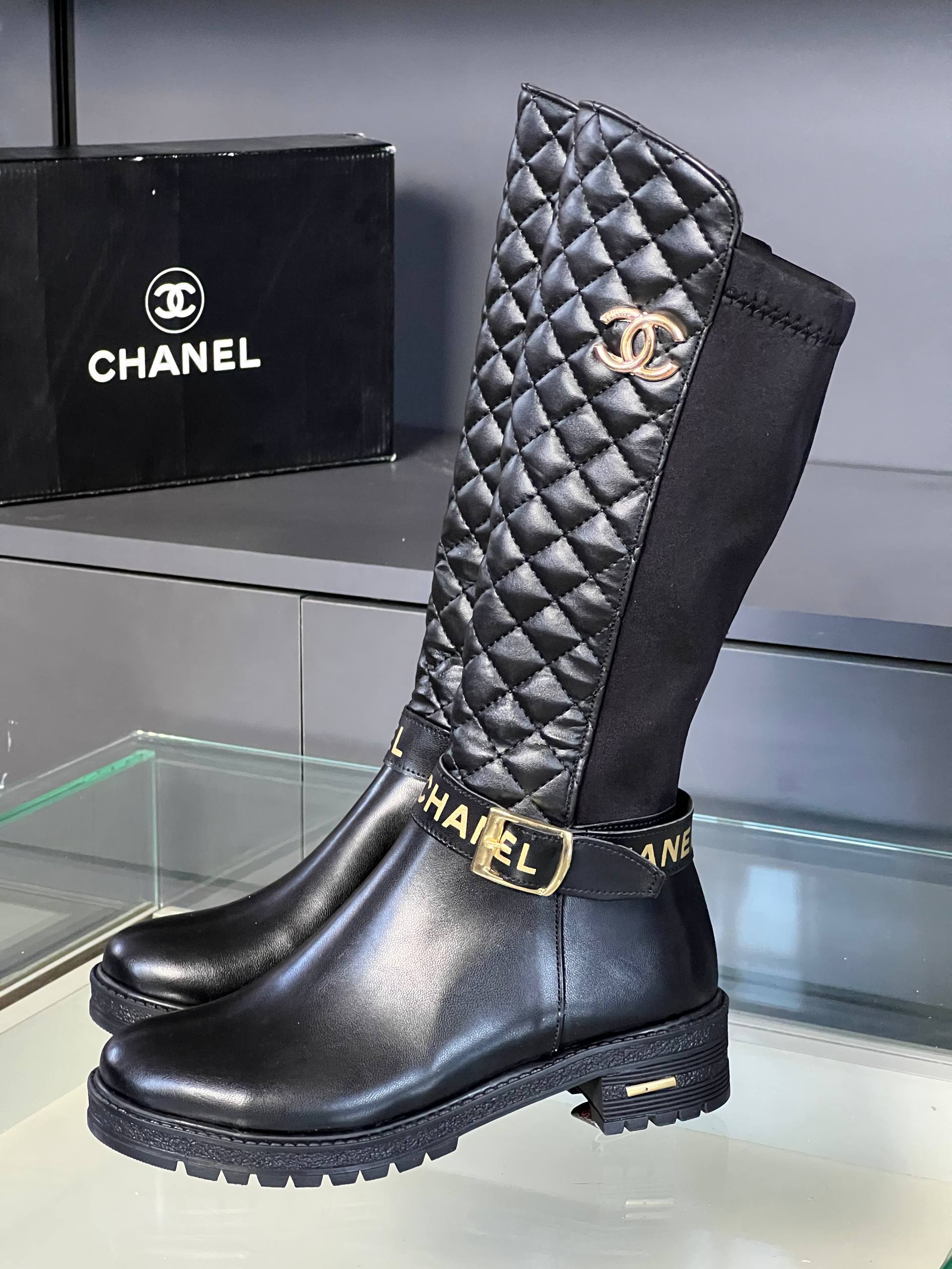 CH - Boot