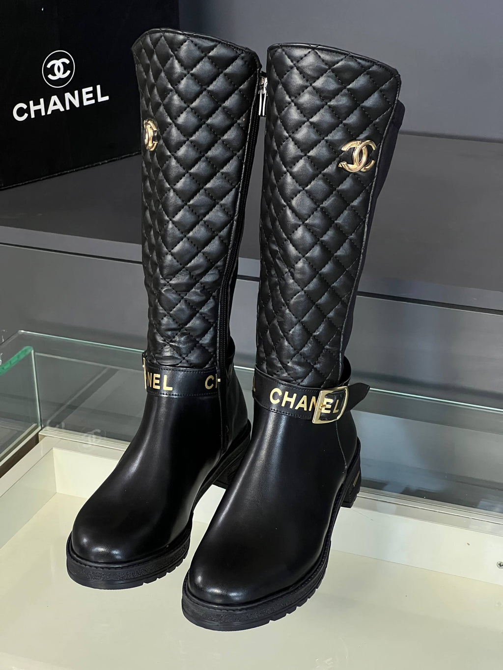 CH - Boot