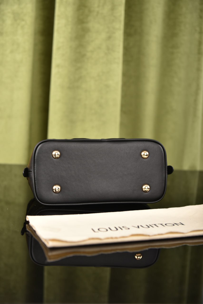LVS - Alma BB Black Bag