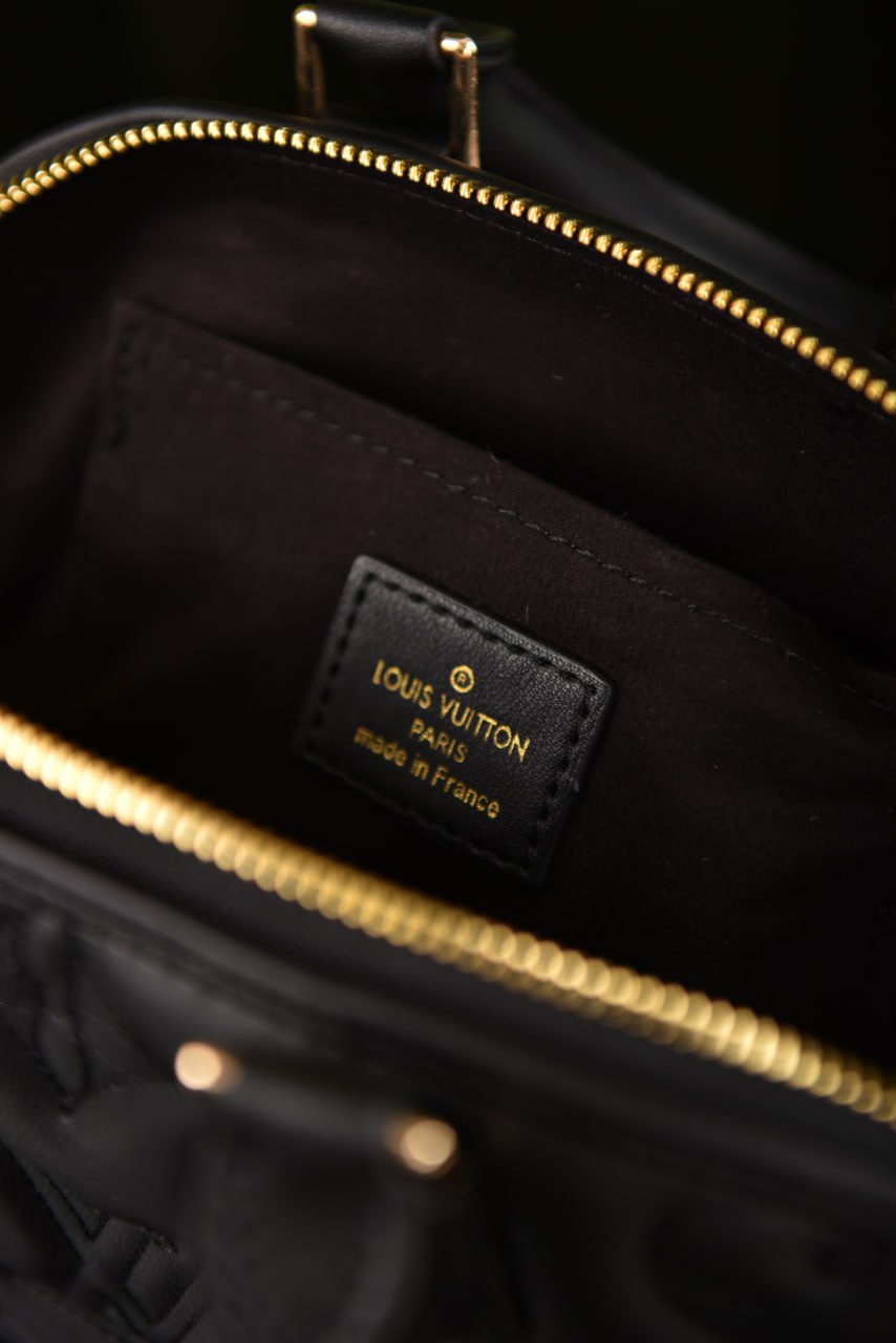 LVS - Alma BB Black Bag